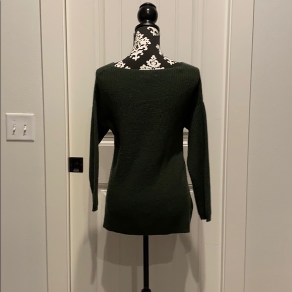 ❌SOLD❌Sweater - Picture 2 of 3